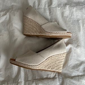 Toms peep toe wedges